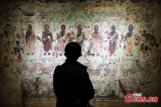 Dunhuang murals show held in Shanghai