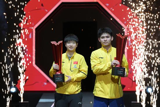 China's Sun, Lin win singles titles at WTT Singapore Smash